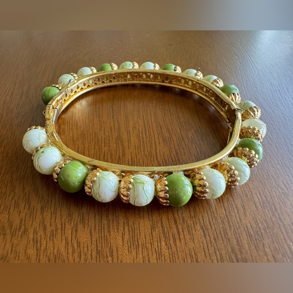 Unique vintage beaded bracelet